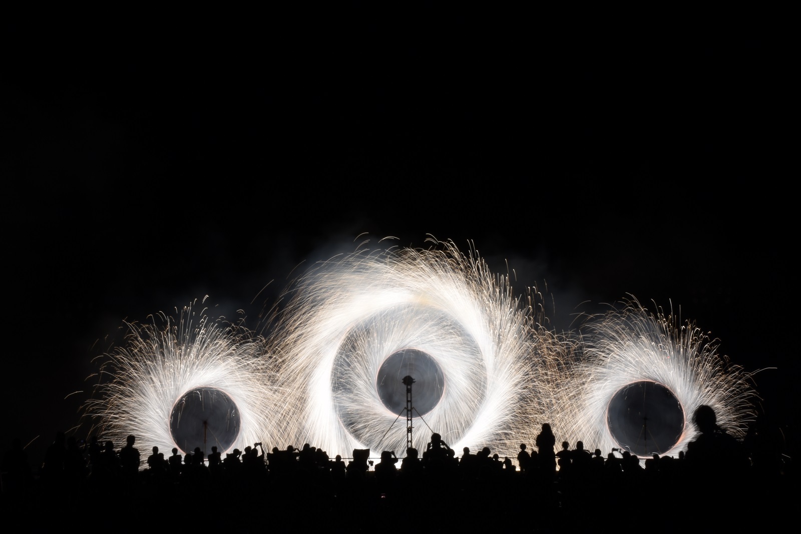 夏　仕掛け花火